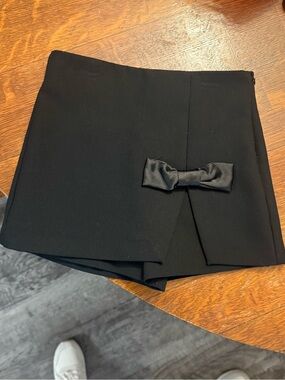 Zara Girls Dressy Black Skort w/Satin Bow Detail